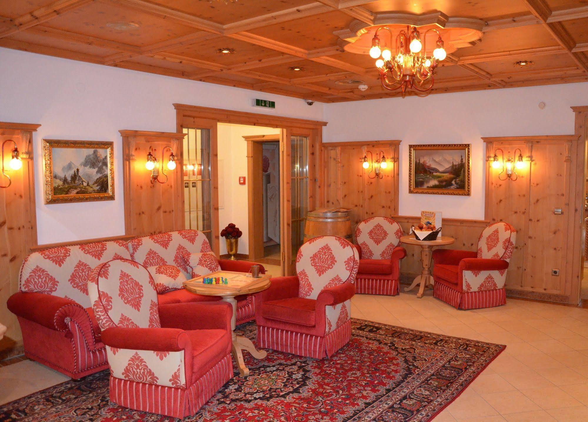 Hotel Alpenjuwel 4 Sterne Superior Tux Exterior photo